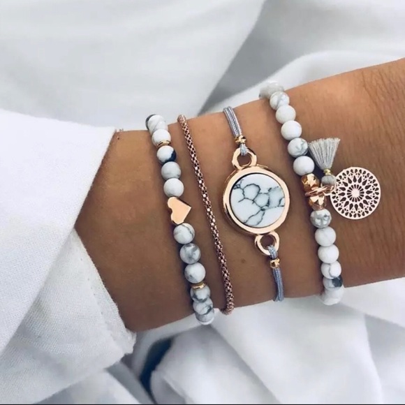 Jewelry - 🌺✨White Marbled Bead Set Gold✨🌺
